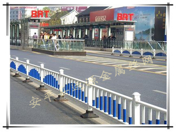 交通隔离护栏